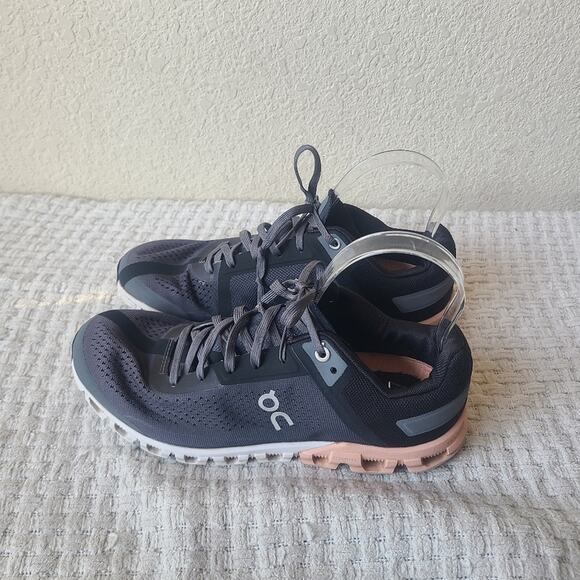 On Running Gray and Pink Athletic Shoes with CloudTec Cushioning Women's Size 8 - Picture 1 of 8